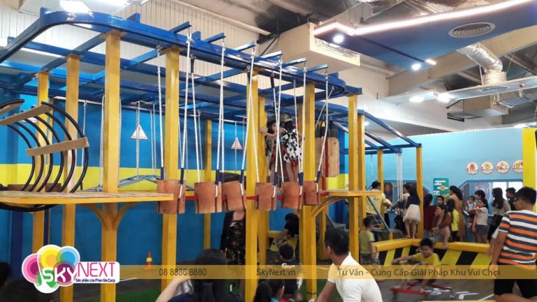 Khu vui chơi mạo hiểm thu hút bé giải phóng năng lượng