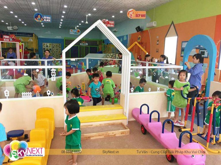 Sâu chòi chân đáng yêu bé vận động vui nhộn!