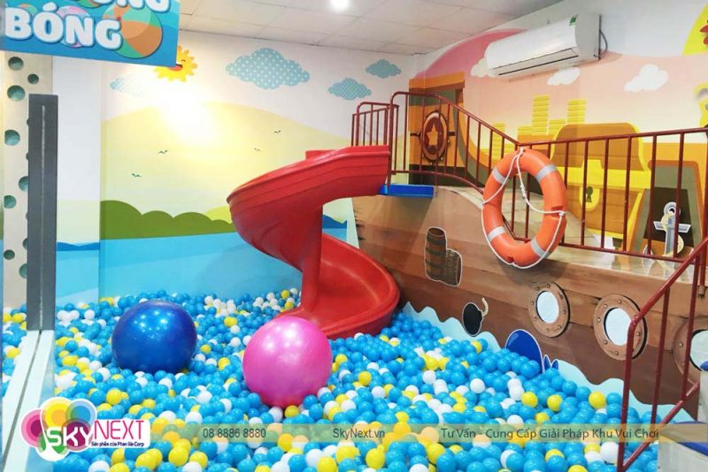 Hồ bóng khổng lồ dành cho bé tại Like Kids Khánh Hòa