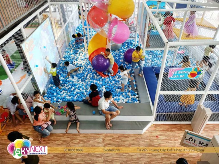 Đại dương bóng + Nhà liên hoàn bơi cực thích chơi không chán!