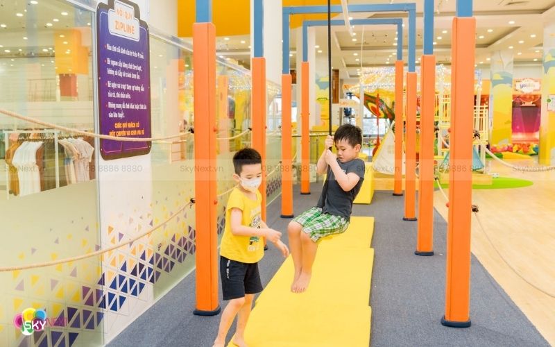 Top 10 Trò Chơi Mới Nhất Giúp Khu Vui Chơi Tăng Doanh Thu 20% 5 Zipline la tro choi noi bat va thu hut trong khu vui choi tre em