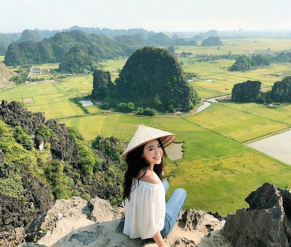 Gia đình có trẻ nhỏ vui chơi tại điểm đến trong dịp Quốc khánh 2/9